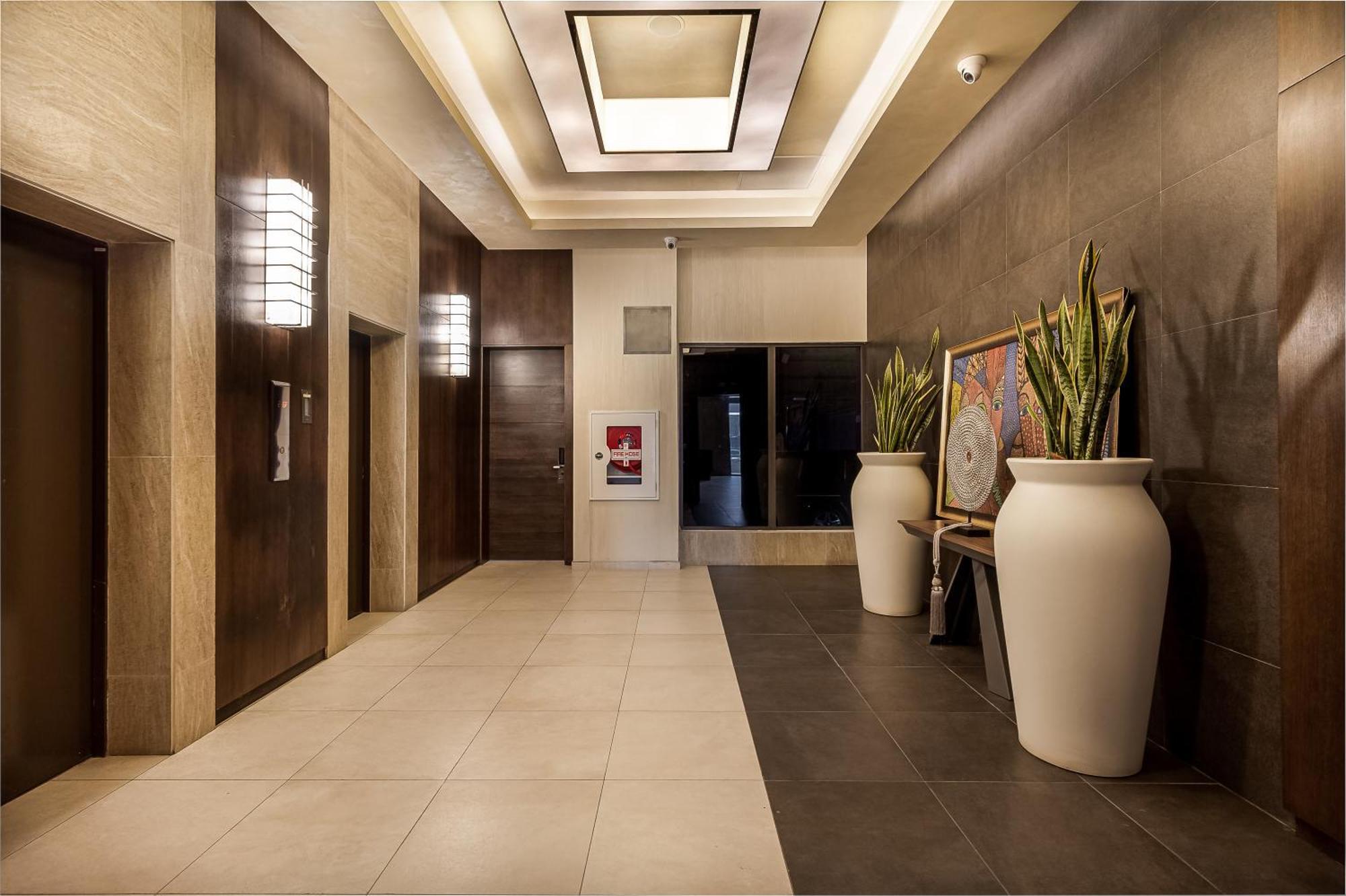 Royal Residences Lagos Luaran gambar